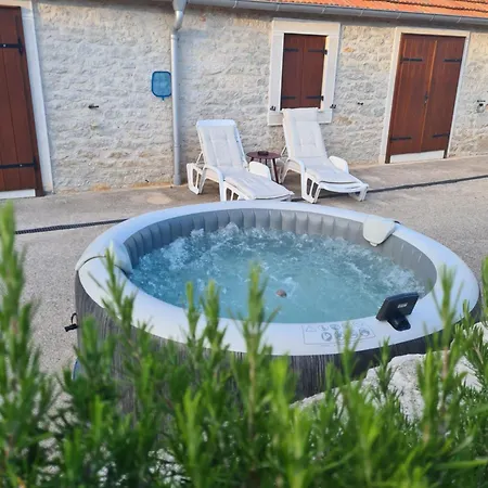 House Bleki Holiday home *